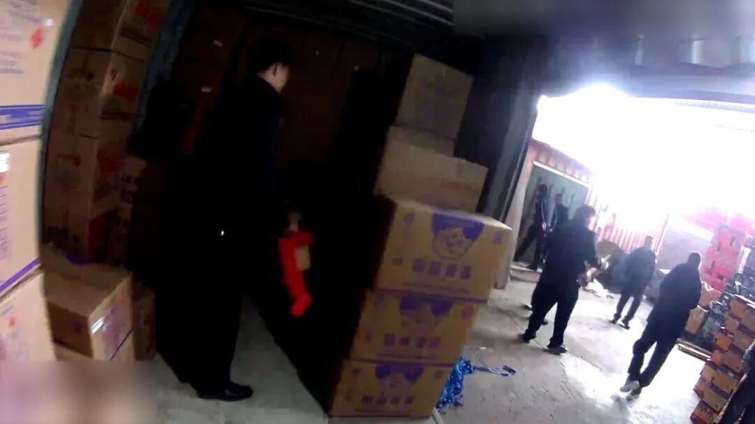 C1130.00_03_28_29.Still001.jpg C1130.00_03_28_29.Still001.jpg